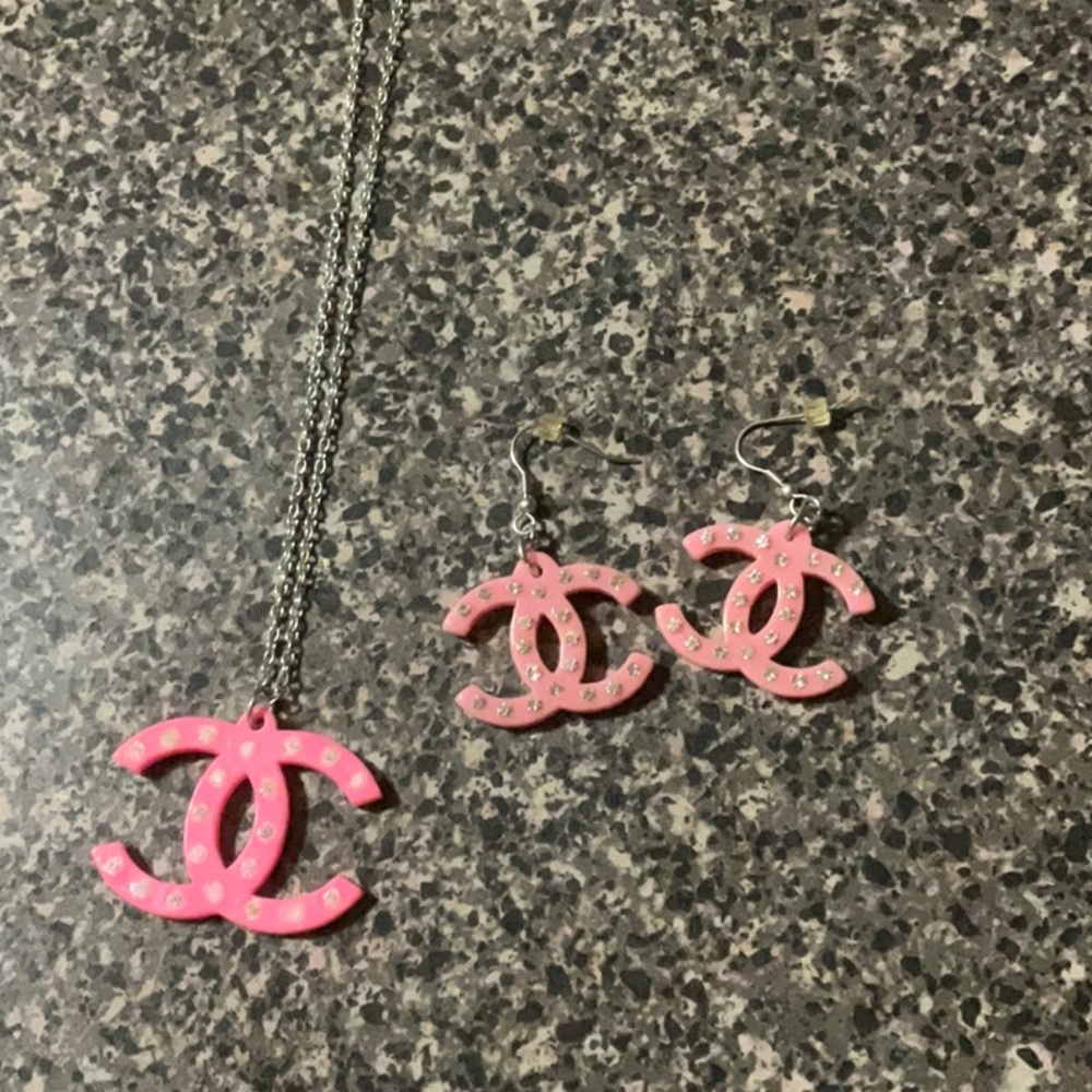)()( cc earring and necklace